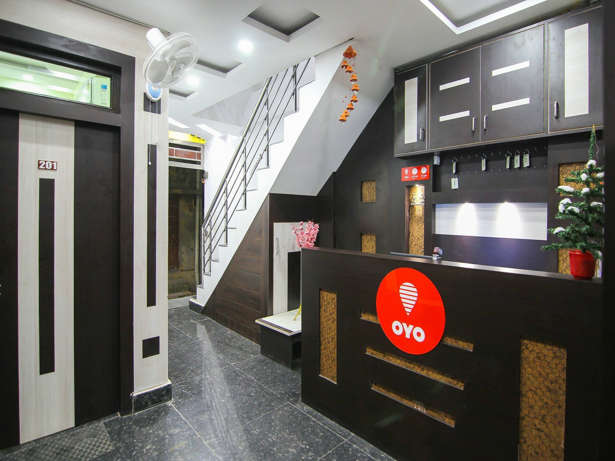 Oyo 12446 Shree Sai Guest House Prayagraj Extérieur photo